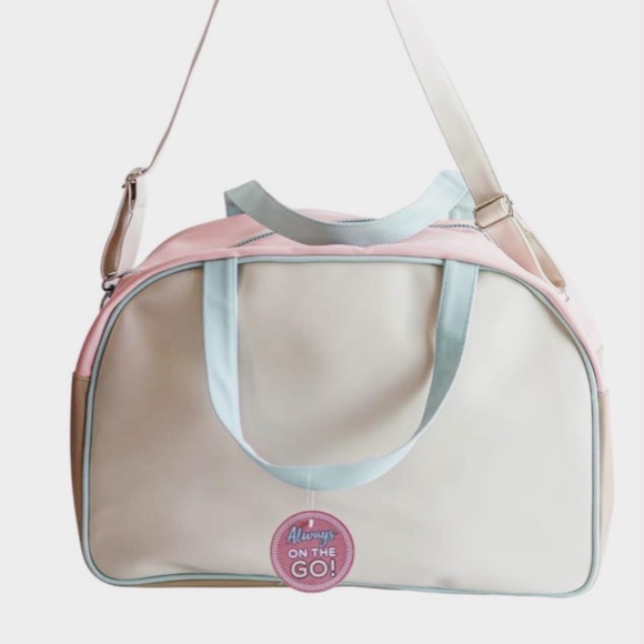 The Mama Duffel - Picture 3 of 3